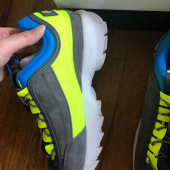 NWT FILA Disruptor Trail Sneaker - Picture 7 of 7